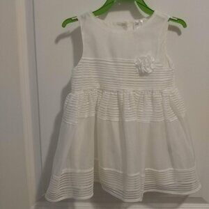 H & M White Baby Dress With Flower Motif 12-18 Months "New"